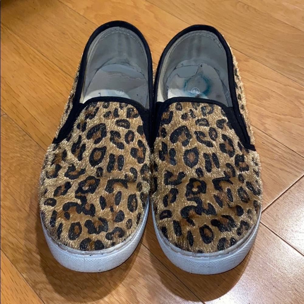 Anna boutique faux cheetah fur slip on size 7.5